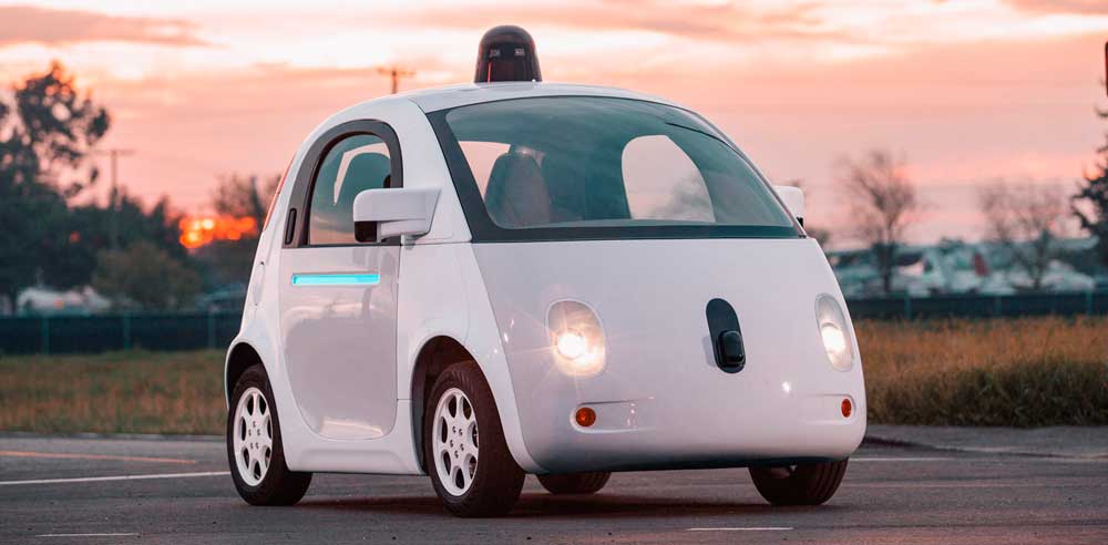 Google apresenta carro que dispensa motorista, volante e pedais